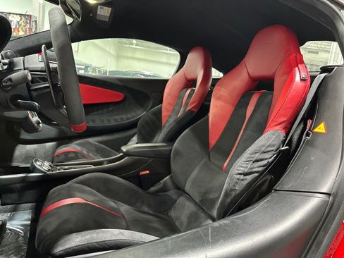 Used 2017 McLaren 570S Coupe RWD image 9