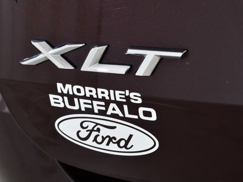 Used 2022 Ford Explorer XLT w/ Equipment Group 202A image 23