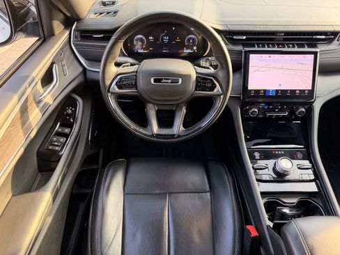 Used 2022 Jeep Grand Cherokee L Overland w/ Advanced Protech Group III AWD/4WD image 30