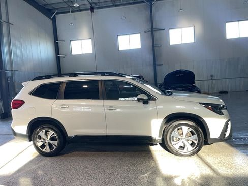 Used 2023 Subaru Ascent Premium w/ Convenience Package AWD/4WD image 4