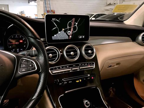 Used 2016 Mercedes-Benz GLC 300 4MATIC image 7