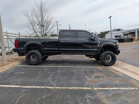 Used 2022 Ford F250 Limited w/ FX4 Off-Road Package image 2