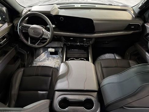 Used 2025 Chevrolet Tahoe RST w/ RST Performance Edition image 10