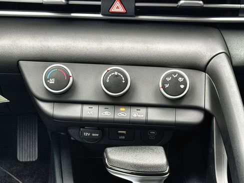 New 2026 Hyundai Elantra SE image 20