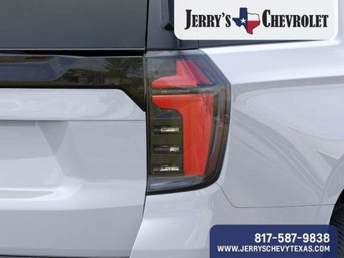 New 2026 Chevrolet Suburban LS image 13