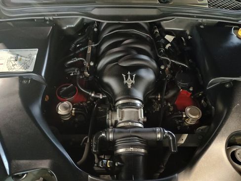 Used 2018 Maserati GranTurismo Sport RWD image 36
