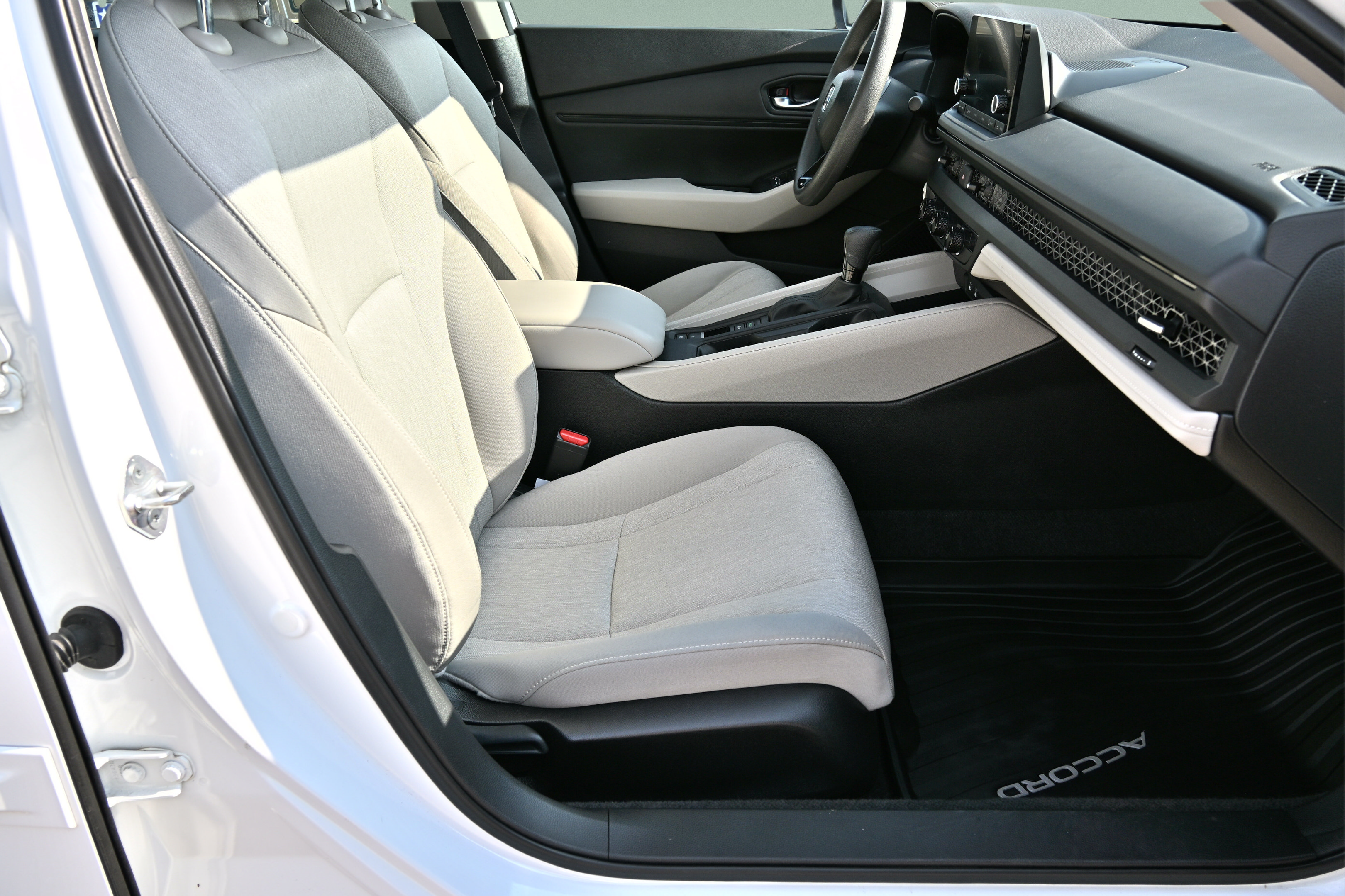 Used 2023 Honda Accord EX image 12