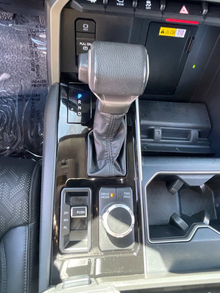 Used 2023 Toyota Tundra Limited AWD/4WD image 18