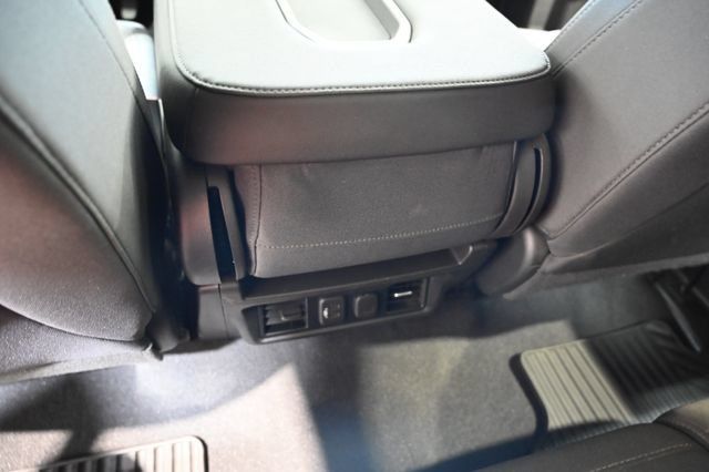 Used 2019 Chevrolet Silverado 1500 LT w/ All-Star Edition AWD/4WD image 24