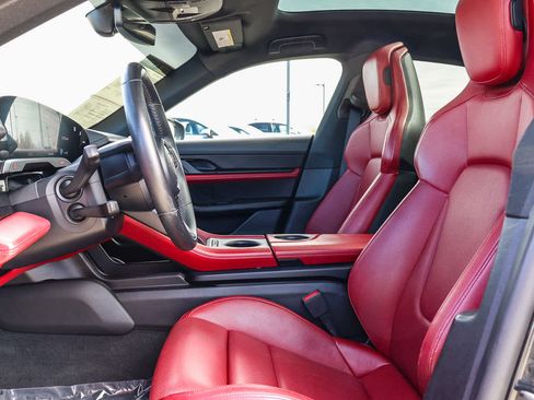 Used 2020 Porsche Taycan 4S w/ Premium Package AWD/4WD image 18