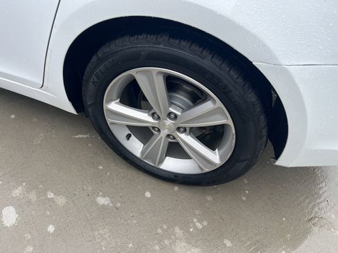 Used 2013 Chevrolet Cruze LT FWD image 8