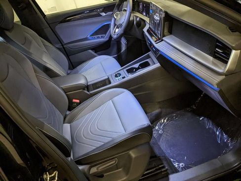 New 2026 Volkswagen Tiguan SE R-Line AWD/4WD image 22