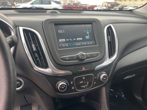 Used 2018 Chevrolet Equinox LT image 23