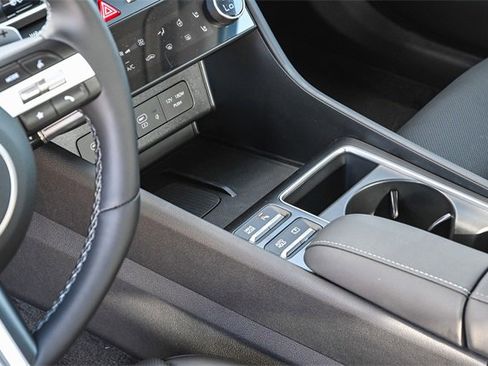 New 2025 Hyundai Sonata Limited image 23