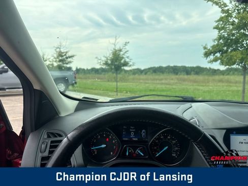 Used 2019 Ford Escape SE FWD image 15