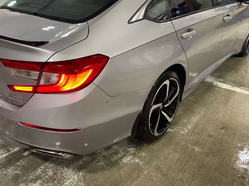 Used 2021 Honda Accord Sport image 2