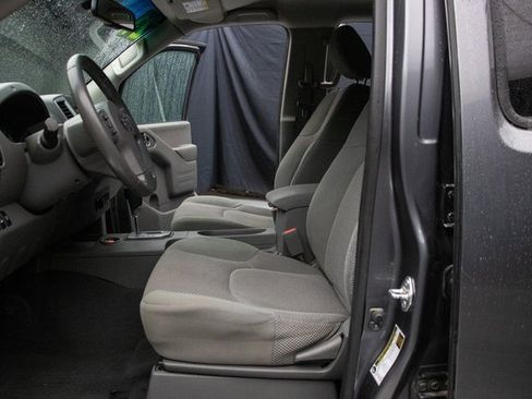 Used 2021 Nissan Frontier SV image 26