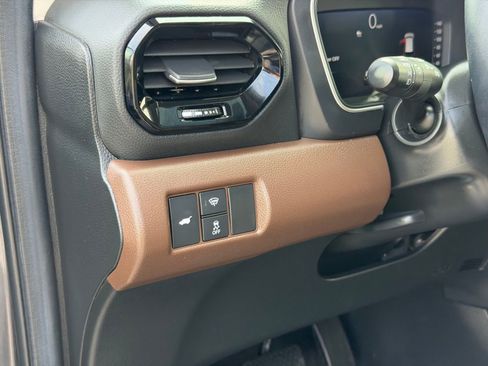 Used 2025 Honda Pilot Elite image 15