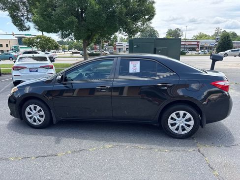 Used 2016 Toyota Corolla S FWD image 6