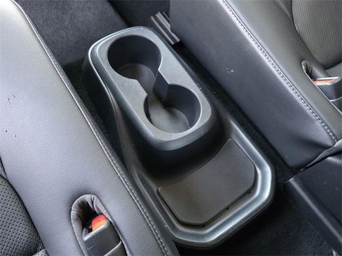 Used 2021 Toyota Highlander Limited image 11