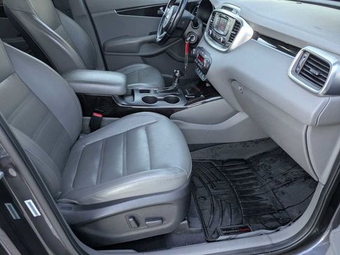 Used 2016 Kia Sorento EX image 20