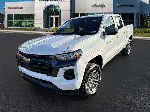 Used 2024 Chevrolet Colorado LT w/ LT Convenience Package image 3