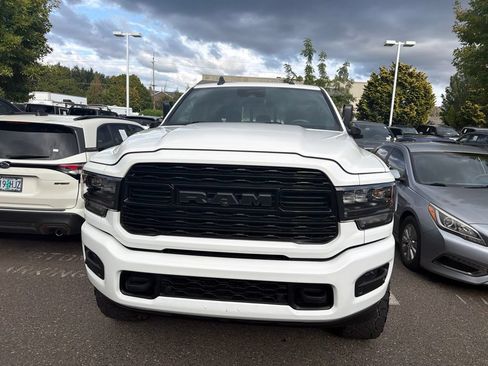 Used 2022 RAM 2500 Limited AWD/4WD image 2
