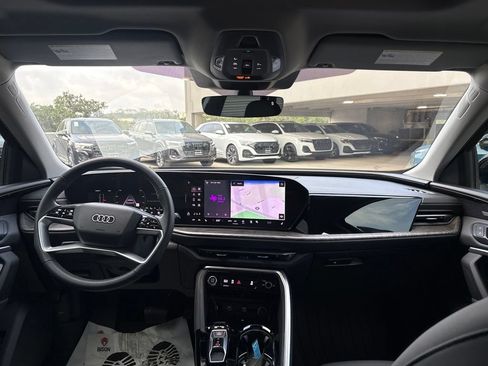 Certified 2025 Audi Q5 Premium Plus w/ Premium Plus AWD/4WD image 18