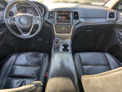 Used 2018 Jeep Grand Cherokee Limited image 17