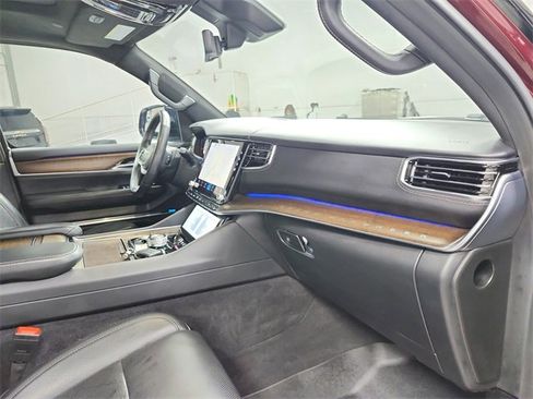 Used 2023 Jeep Grand Wagoneer L Series II image 36