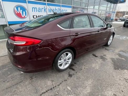 Used 2018 Ford Fusion SE image 8