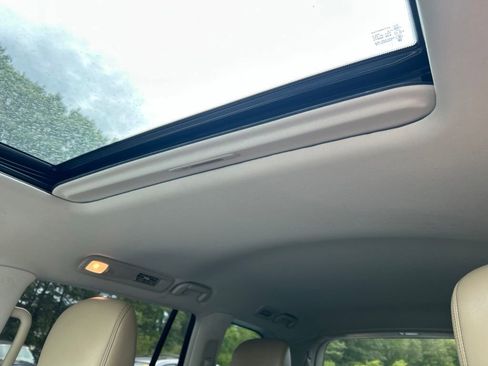 Used 2021 Nissan Armada SL w/ Captain's Chairs Package RWD image 27