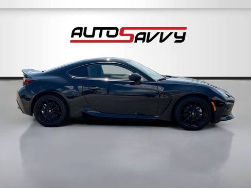 Used 2023 Toyota GR86 Premium w/ ALL Weather Mat Package (TMS) RWD image 8