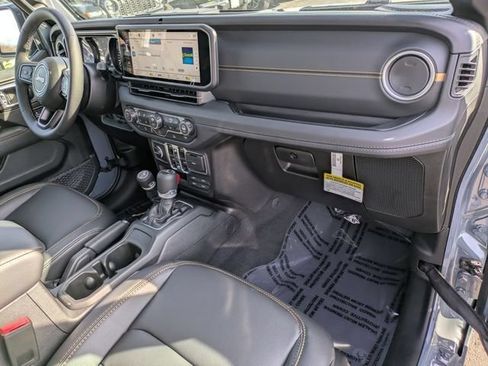New 2026 Jeep Gladiator Sport AWD/4WD image 34