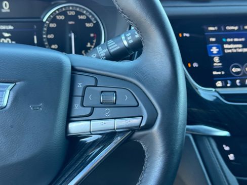 Used 2025 Cadillac XT6 Premium Luxury image 24