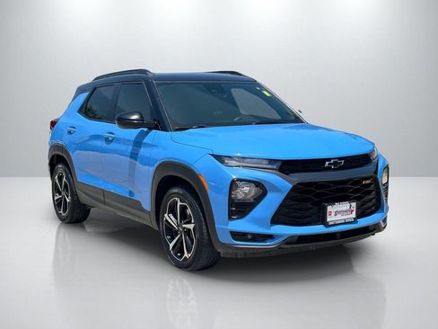 Used 2023 Chevrolet TrailBlazer RS w/ Sun and Liftgate Package FWD image 3
