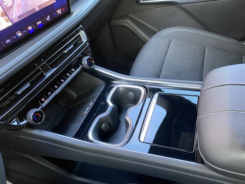 Used 2024 Chevrolet Traverse LT w/ Trailering Package image 30