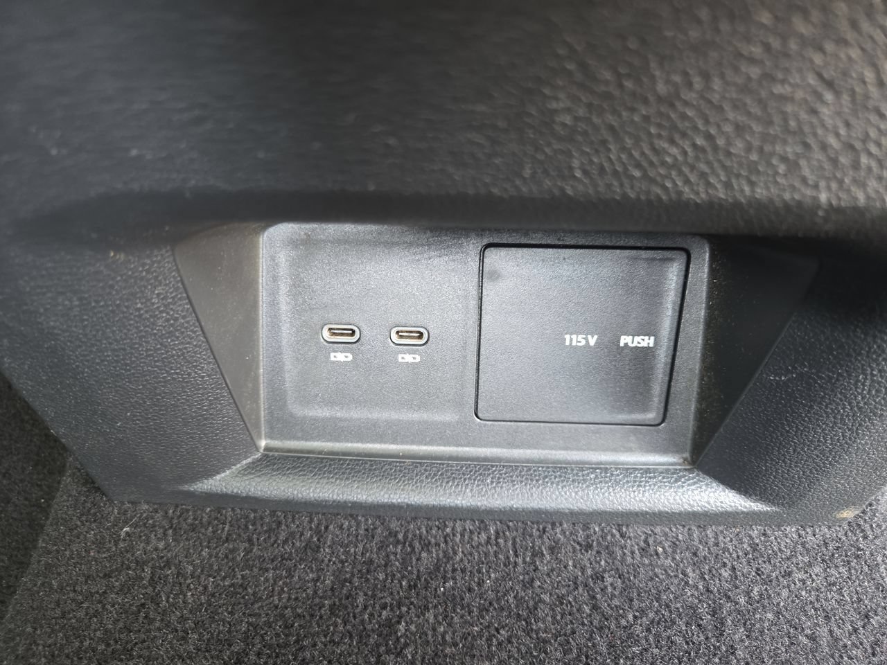 Used 2022 Volkswagen Atlas SEL AWD/4WD image 24