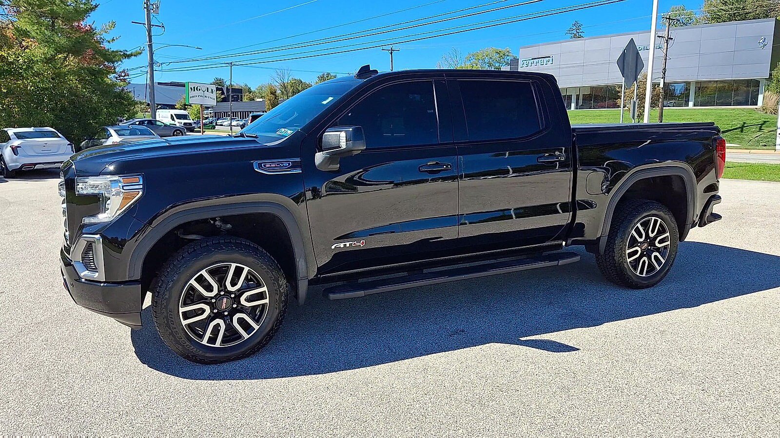 Used 2020 GMC Sierra 1500 AT4 w/ AT4 Premium Package AWD/4WD image 5