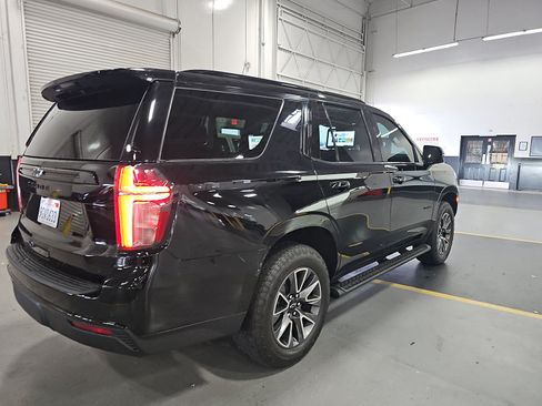 Used 2023 Chevrolet Tahoe Z71 w/ Luxury Package AWD/4WD image 2