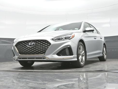 Used 2019 Hyundai Sonata SEL w/ Cargo Package FWD image 27