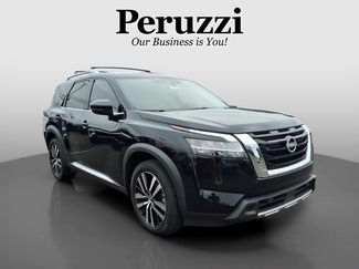 Used 2023 Nissan Pathfinder Platinum AWD/4WD video 1