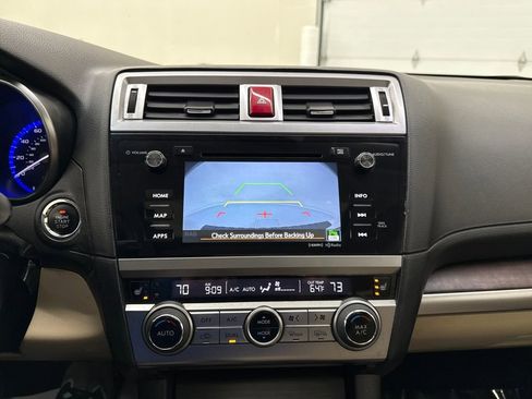 Used 2017 Subaru Outback 2.5i Limited image 18