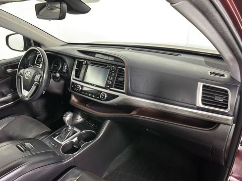 Used 2017 Toyota Highlander Limited w/ Carpet Mat Package AWD/4WD image 22