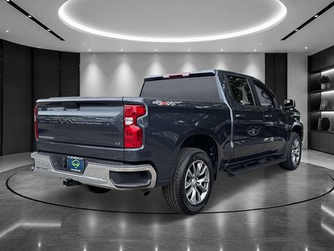 Used 2022 Chevrolet Silverado 1500 LT AWD/4WD image 5