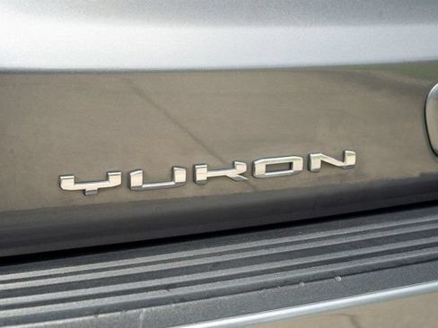Used 2021 GMC Yukon Denali AWD/4WD image 11