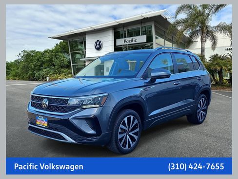 Used 2023 Volkswagen Taos SE w/ Panoramic Sunroof Package FWD image 1