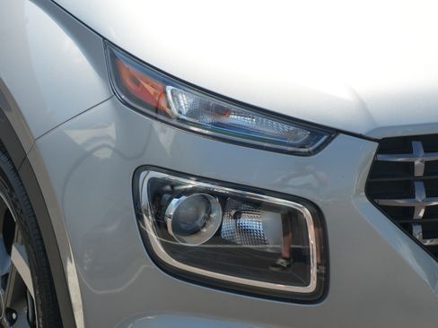 Used 2025 Hyundai Venue SEL FWD image 50