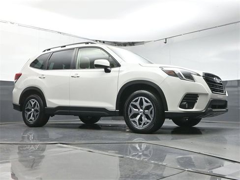 Used 2023 Subaru Forester Premium image 39
