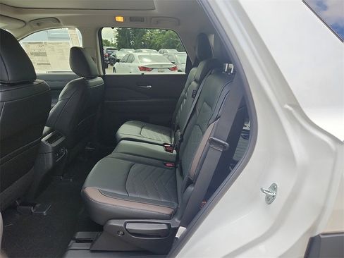 New 2025 Nissan Pathfinder Platinum w/ Cargo Package image 5